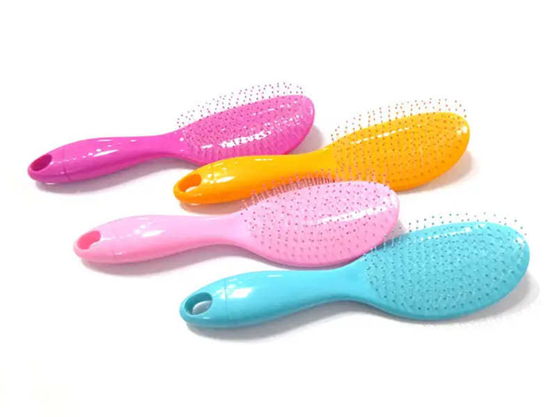 Självrengörande Candy Color Detangling Hair Brush
