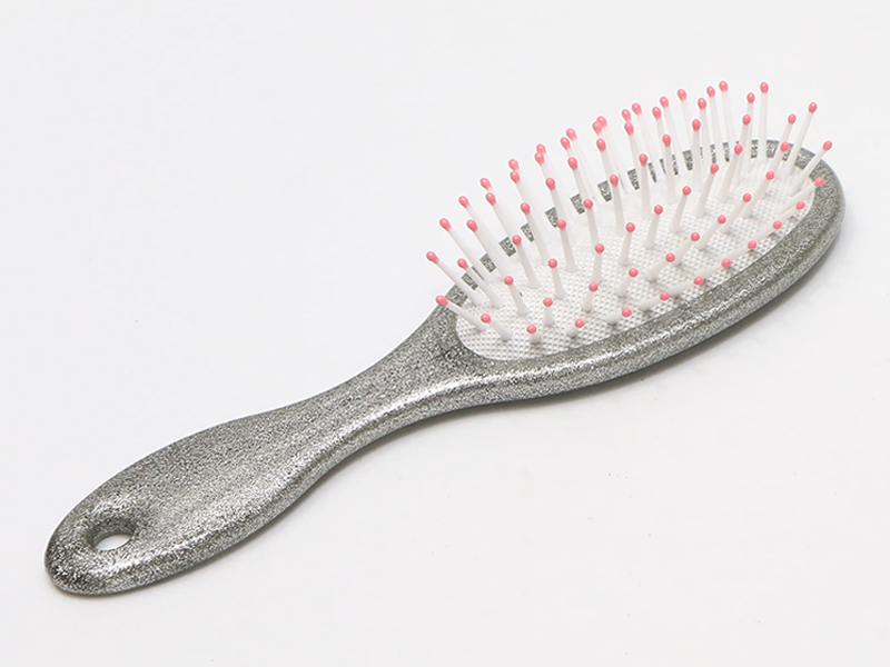 2022 Liten babymassageborste i plast